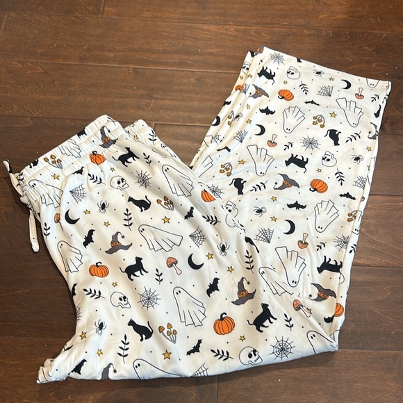 Other - Daydream womens Halloween Cat Bats Pumpkin Spider Fleece  Pajama Pants New